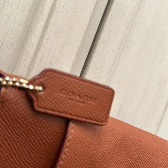 Coach Brown Gold Crossbody Bag with Minimalist Design - Picture 3 of 3